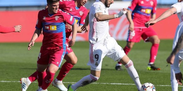 西甲首轮激战：升班马埃尔切主场抗敌，贝蒂斯客场寻胜机