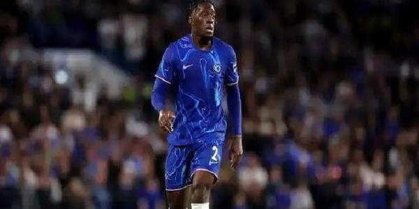 4500万到3500万！迪萨西转会陷僵局，黄潜抠门，切尔西强硬谁妥协？