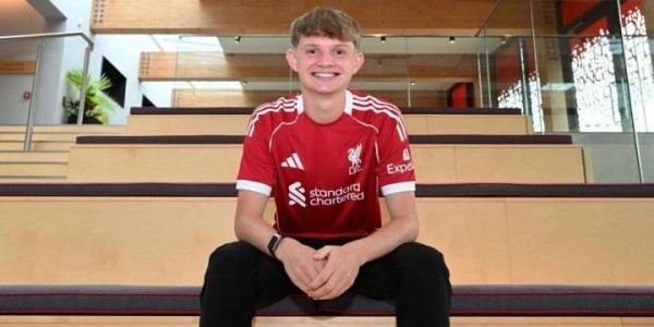 利物浦新援：上周我还在索尔福德城，这周就接到小基耶萨的妙传